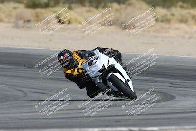 media/Nov-16-2025-Race Pace (Sun) [[8c5fa54630]]/Non Verified Riders (1st 20 Minutes)/2-Turn 10 (1010am)/